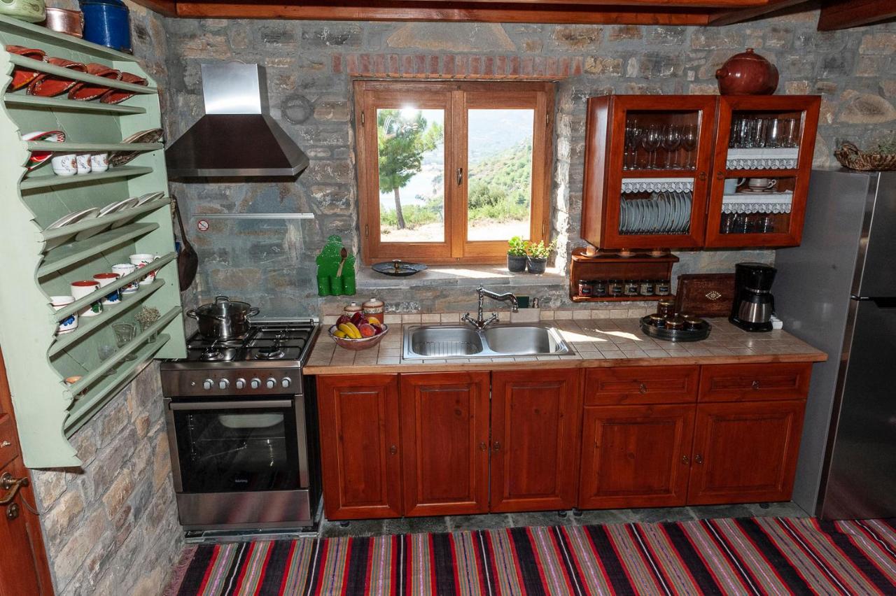Oceanis Cottage House Ormos Koumeikon Exterior photo